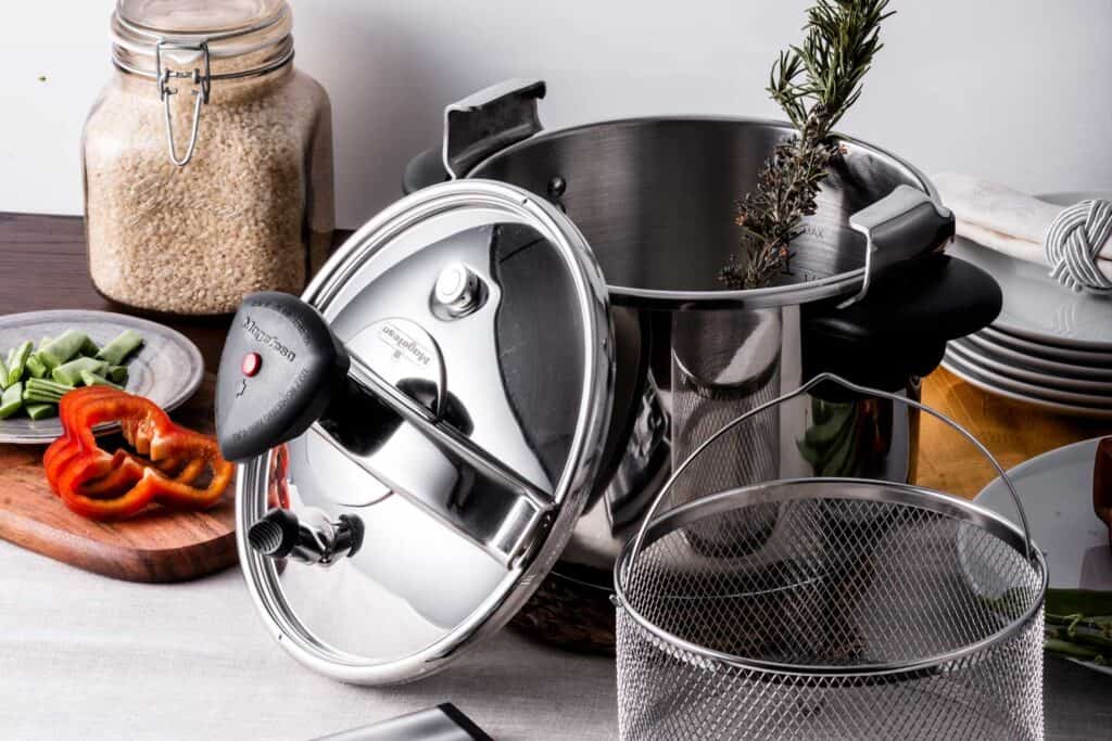 Magefesa_pressurecooker_kitchen_essentials